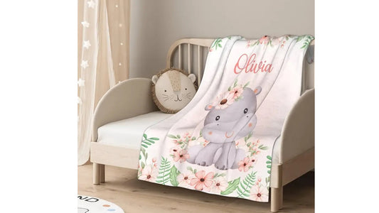 Personalisierte Babydecke mit Name Flusspferd rosa