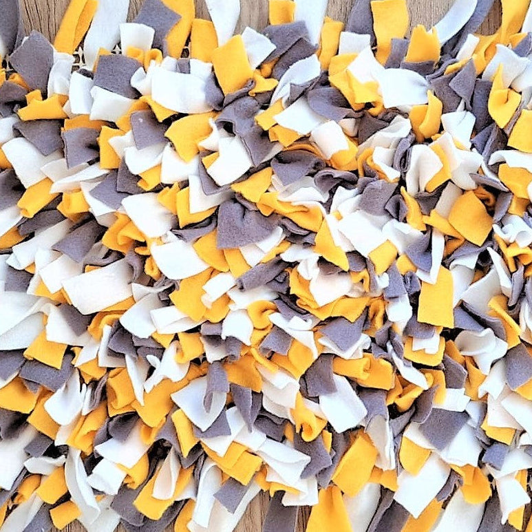 Dicht geknüpfter Schnüffelteppich zur Nasenarbeit und mentalen Auslastung von Hunden