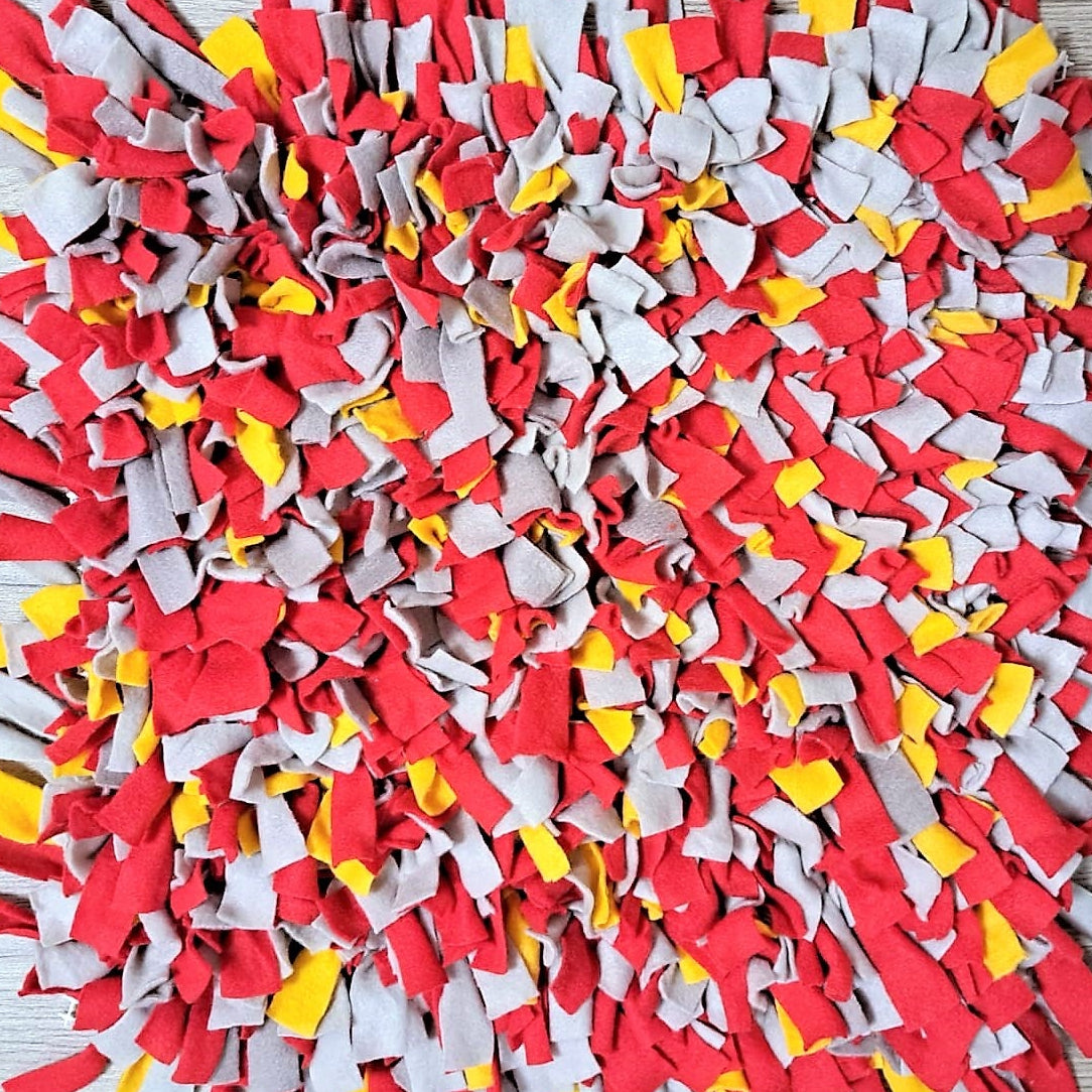 Für Auslastung und Nasenarbeit zuhause. Geeignet für alle Hunde, Welpen, Senioren. Nach Operationen, an Regentagen, zur Auslastung zuhause, zur Beruhigung oder Fütterung